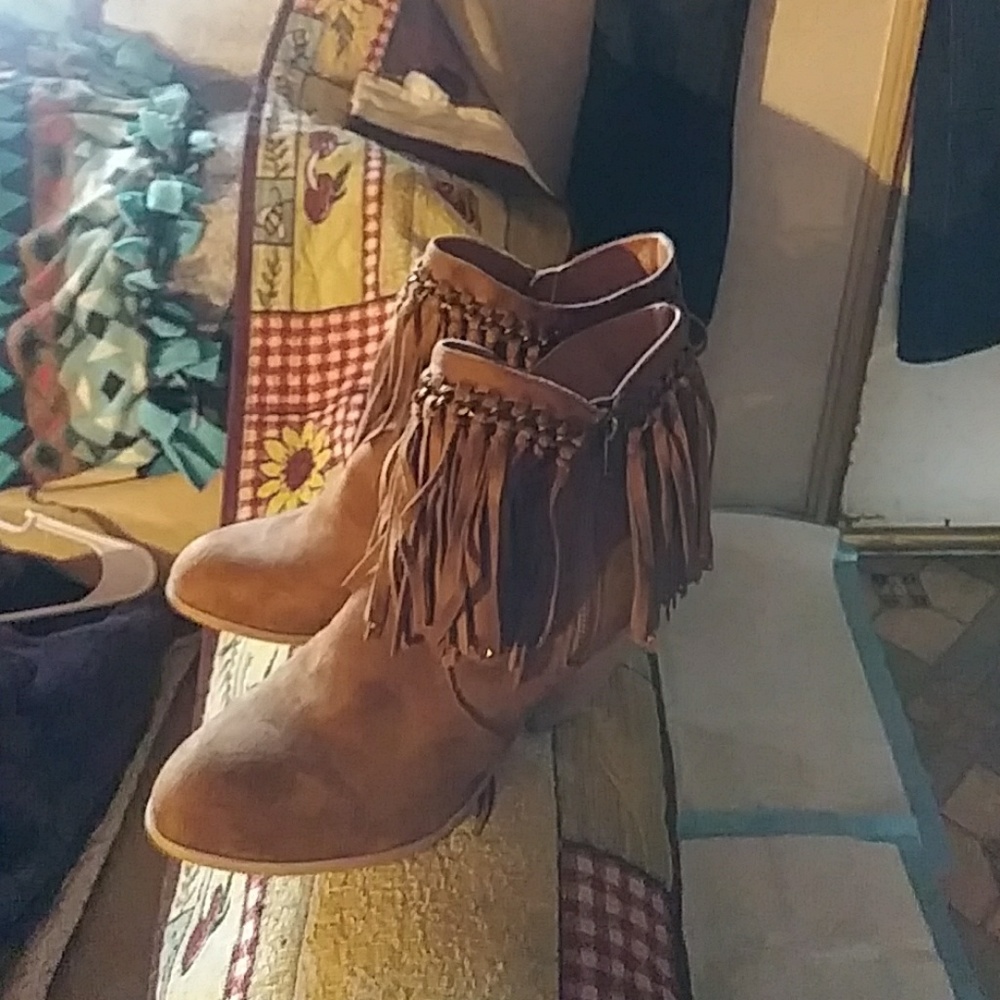 Not for you Fringe women's boots